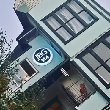 Neil_Manchon_JBG_Sign (3)
